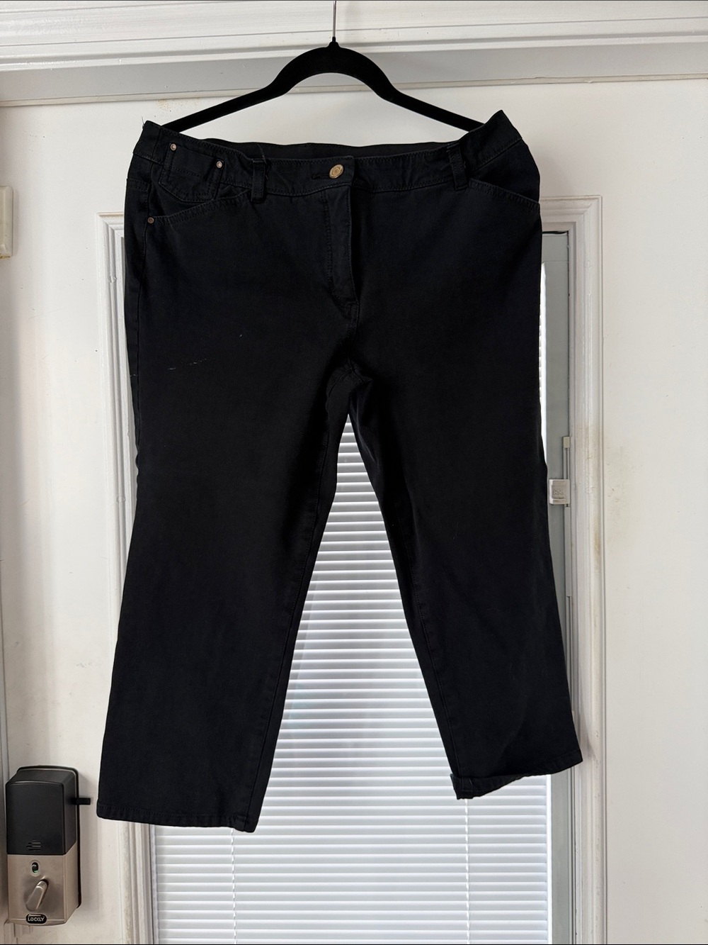 Chico's Black Ankle Jeans - Straight Cropped Fit 1.5 10-12